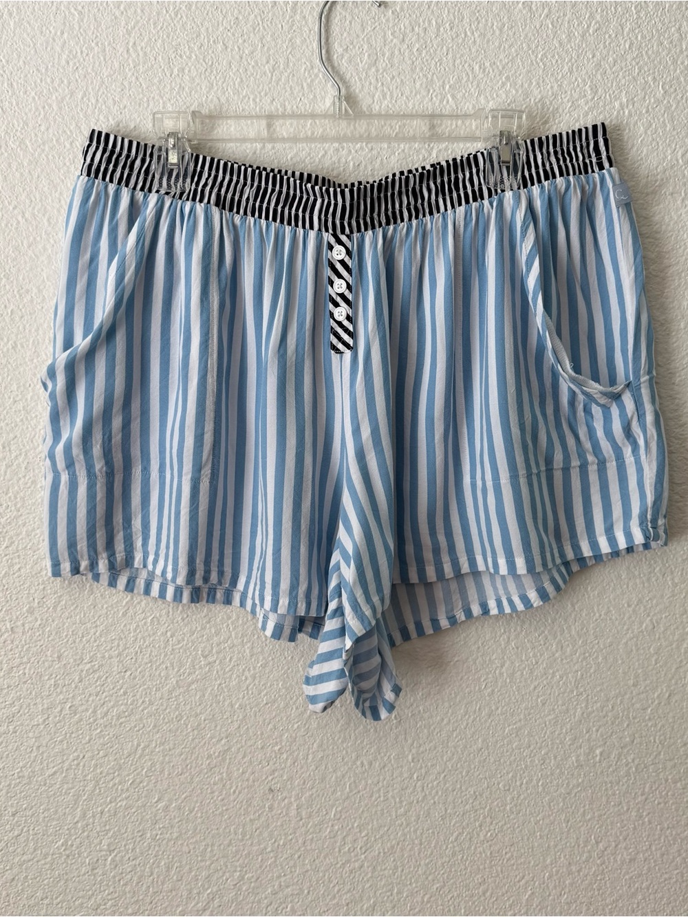 Lane Bryant Cacique Sleep Shorts 18/20 Blue Stripe Pockets Lounge PJ